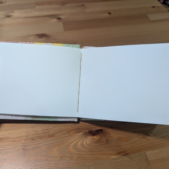 Floral Patterned Notebook - Picture 4 of 6